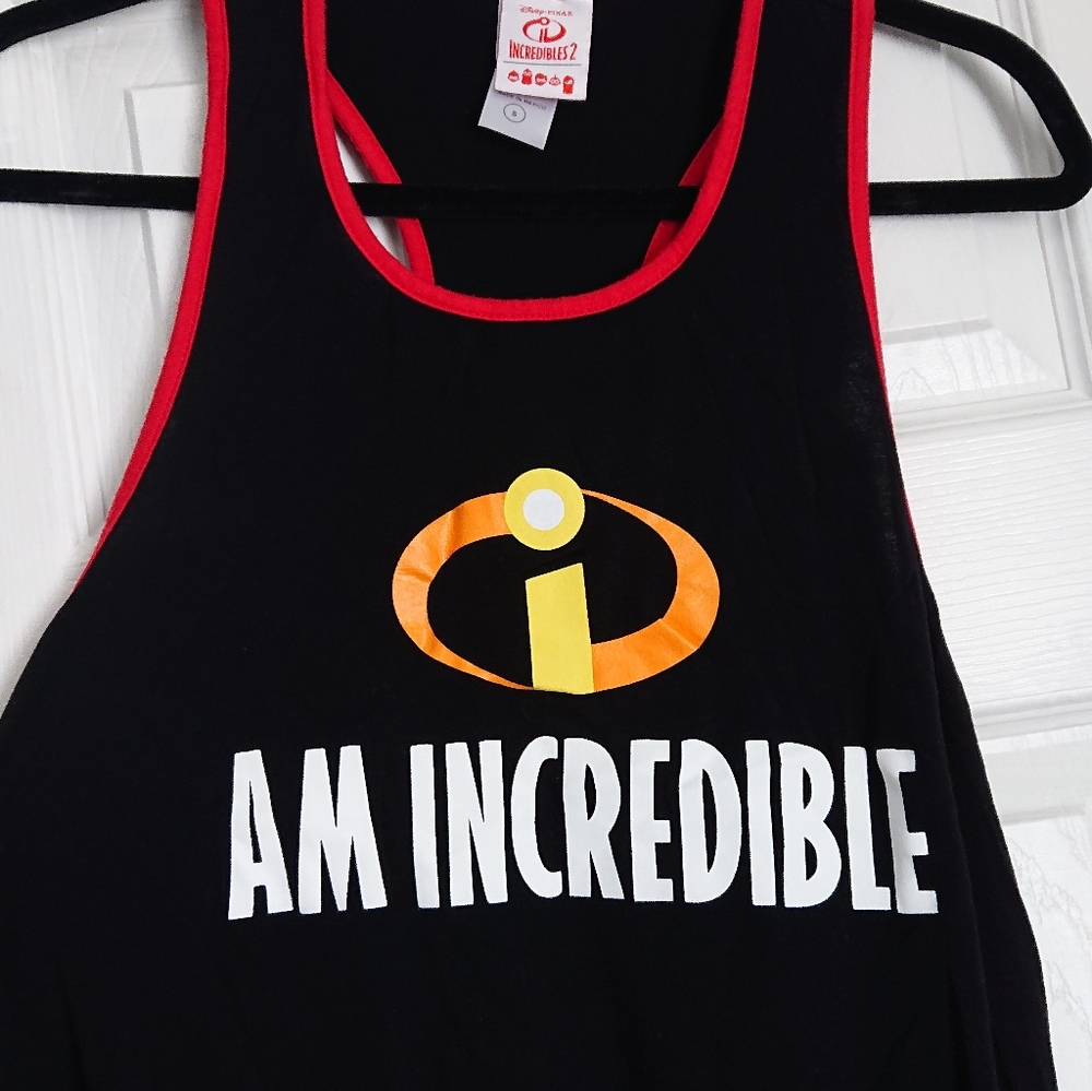Her Universe : DISNEY PIXAR "I Am Incredible" tank